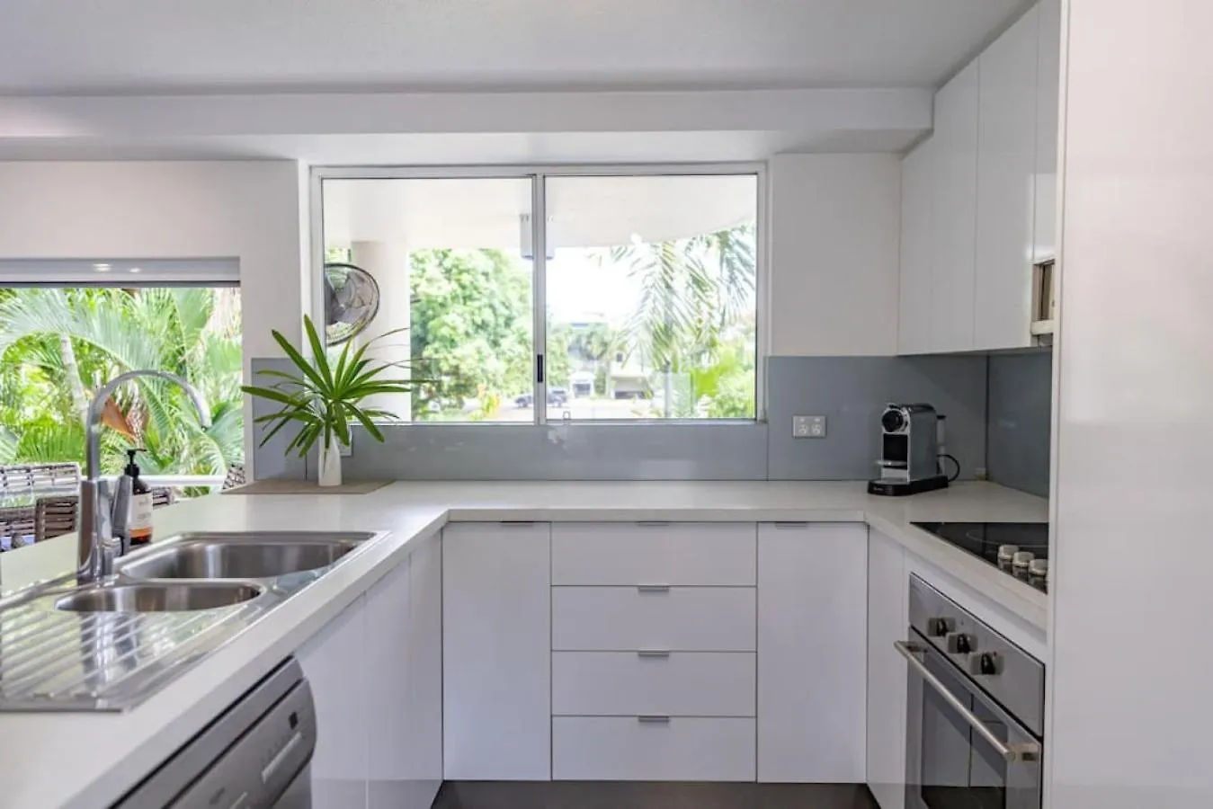 פורט דוגלאס Beachluxe Sunseeker, Sublime Tropical Apartment אוסטרליה